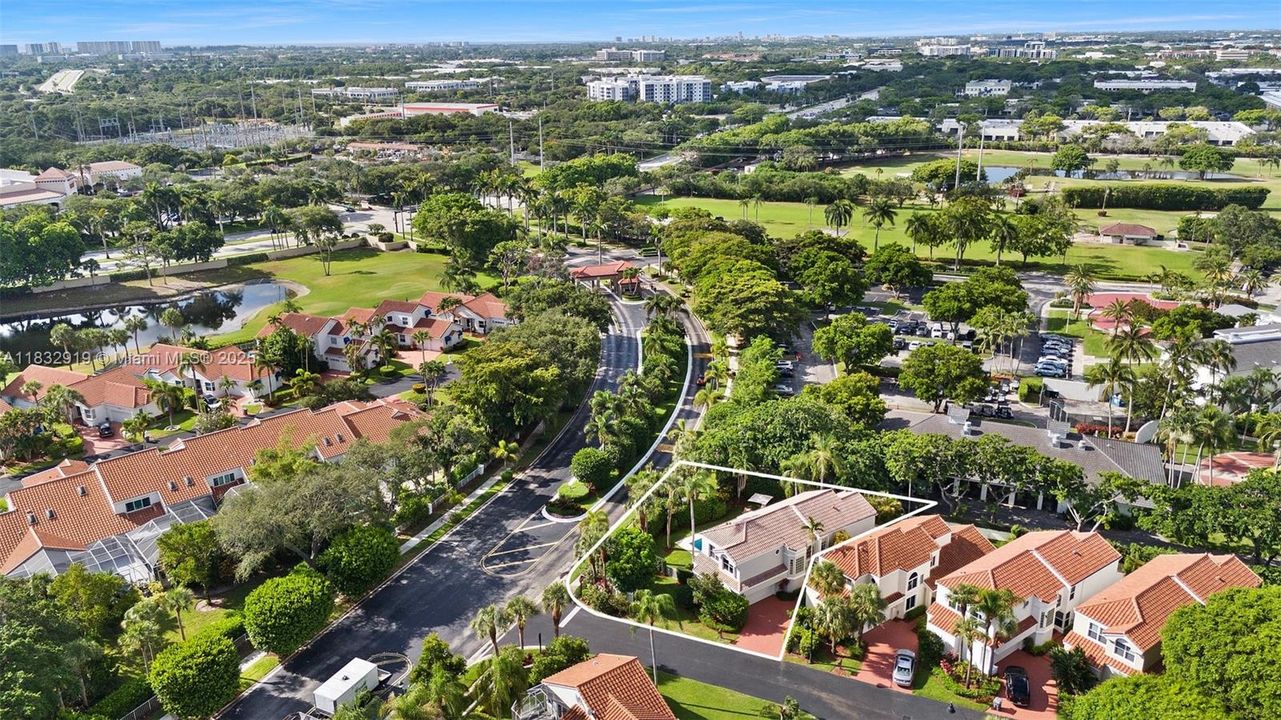 Vendido Recientemente: $799,000 (4 camas, 2 baños, 2264 Pies cuadrados)