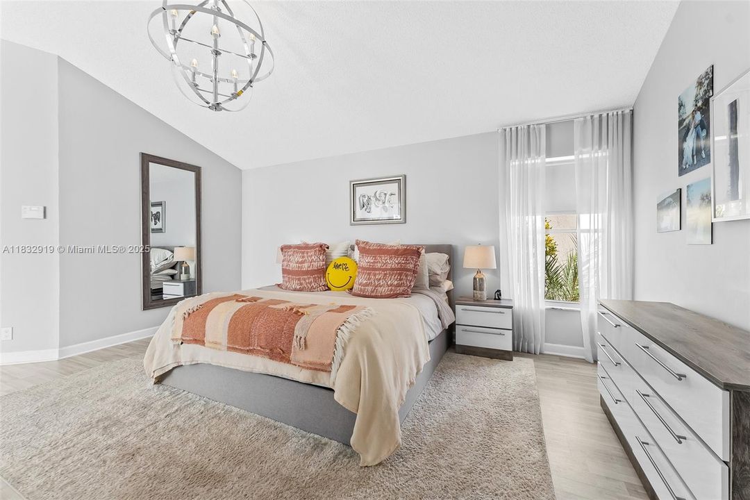 Vendido Recientemente: $799,000 (4 camas, 2 baños, 2264 Pies cuadrados)