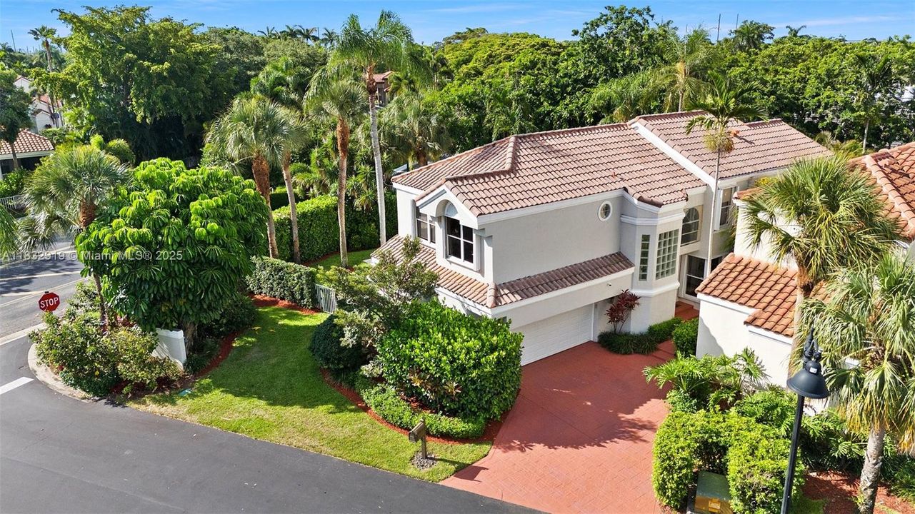 Vendido Recientemente: $799,000 (4 camas, 2 baños, 2264 Pies cuadrados)