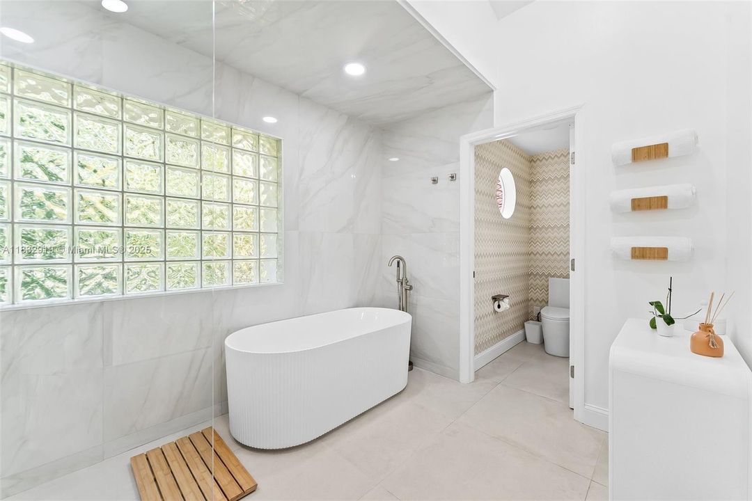 Vendido Recientemente: $799,000 (4 camas, 2 baños, 2264 Pies cuadrados)