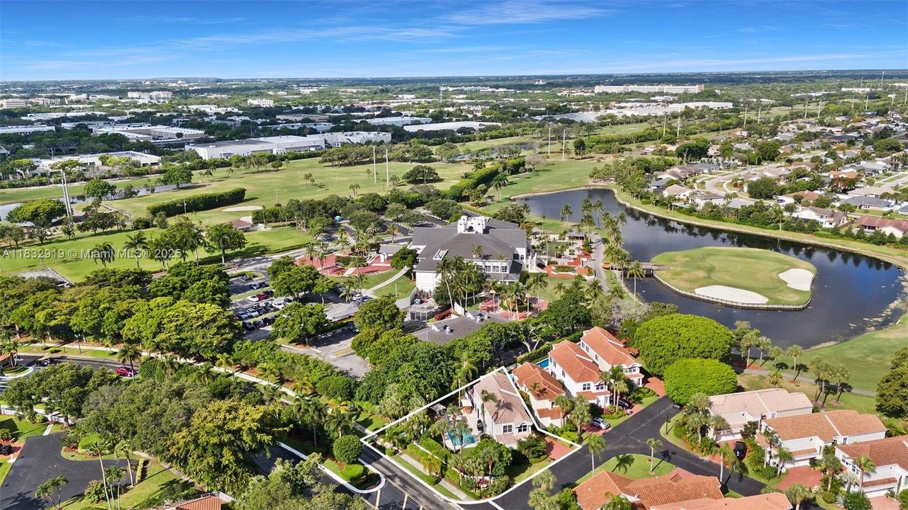 Vendido Recientemente: $799,000 (4 camas, 2 baños, 2264 Pies cuadrados)