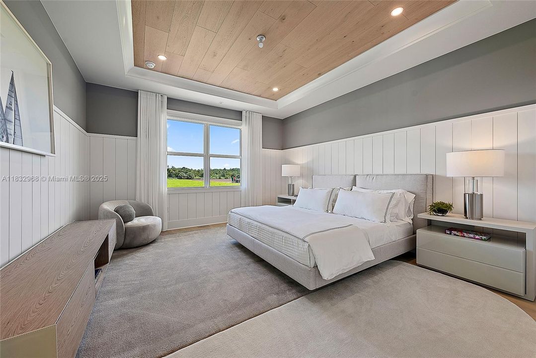 Guest House - Primary Bedroom