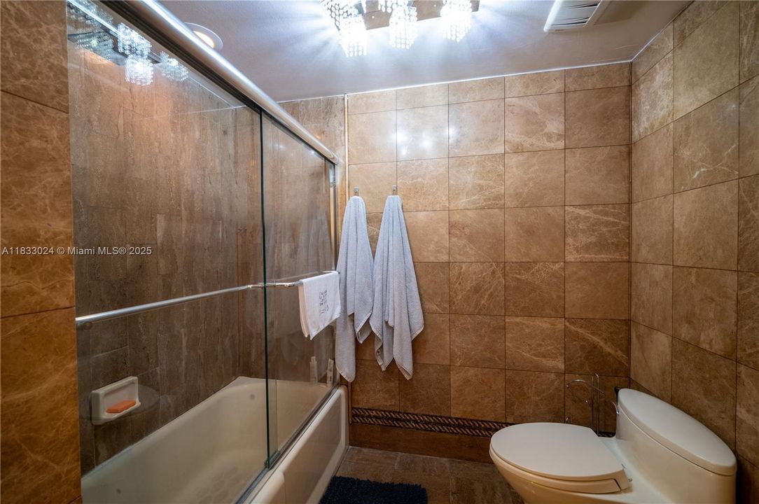 For Sale: $455,000 (0 beds, 1 baths, 717 Square Feet)