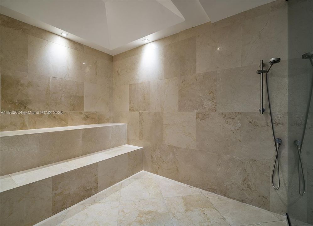 For Sale: $455,000 (0 beds, 1 baths, 717 Square Feet)