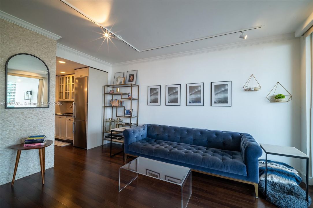 For Sale: $455,000 (0 beds, 1 baths, 717 Square Feet)