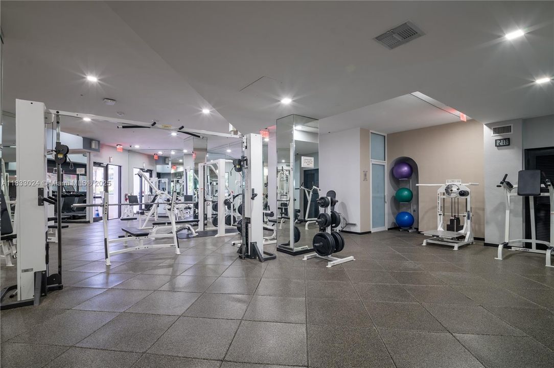 For Sale: $455,000 (0 beds, 1 baths, 717 Square Feet)