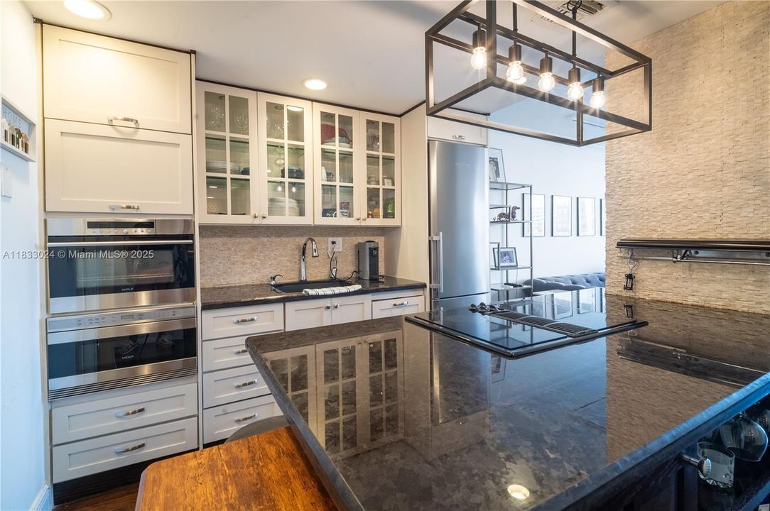 For Sale: $455,000 (0 beds, 1 baths, 717 Square Feet)