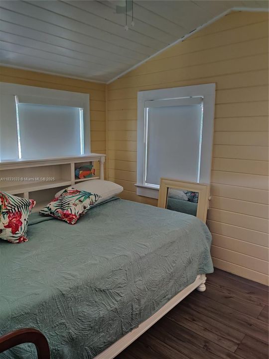 For Rent: $3,300 (3 beds, 1 baths, 1080 Square Feet)