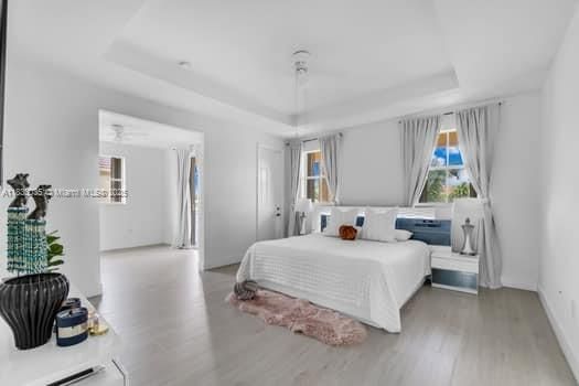 Active With Contract: $885,000 (5 beds, 4 baths, 3202 Square Feet)