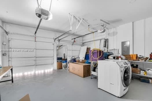 Active With Contract: $885,000 (5 beds, 4 baths, 3202 Square Feet)