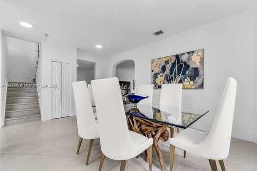 Active With Contract: $885,000 (5 beds, 4 baths, 3202 Square Feet)