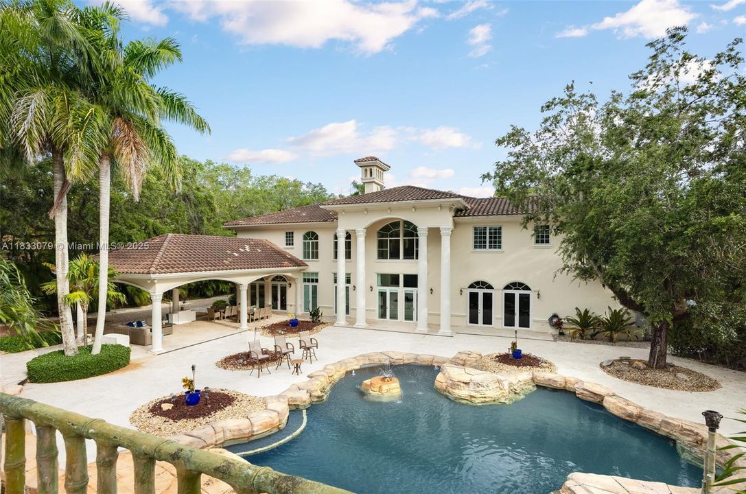 For Sale: $5,499,000 (7 beds, 6 baths, 9792 Square Feet)