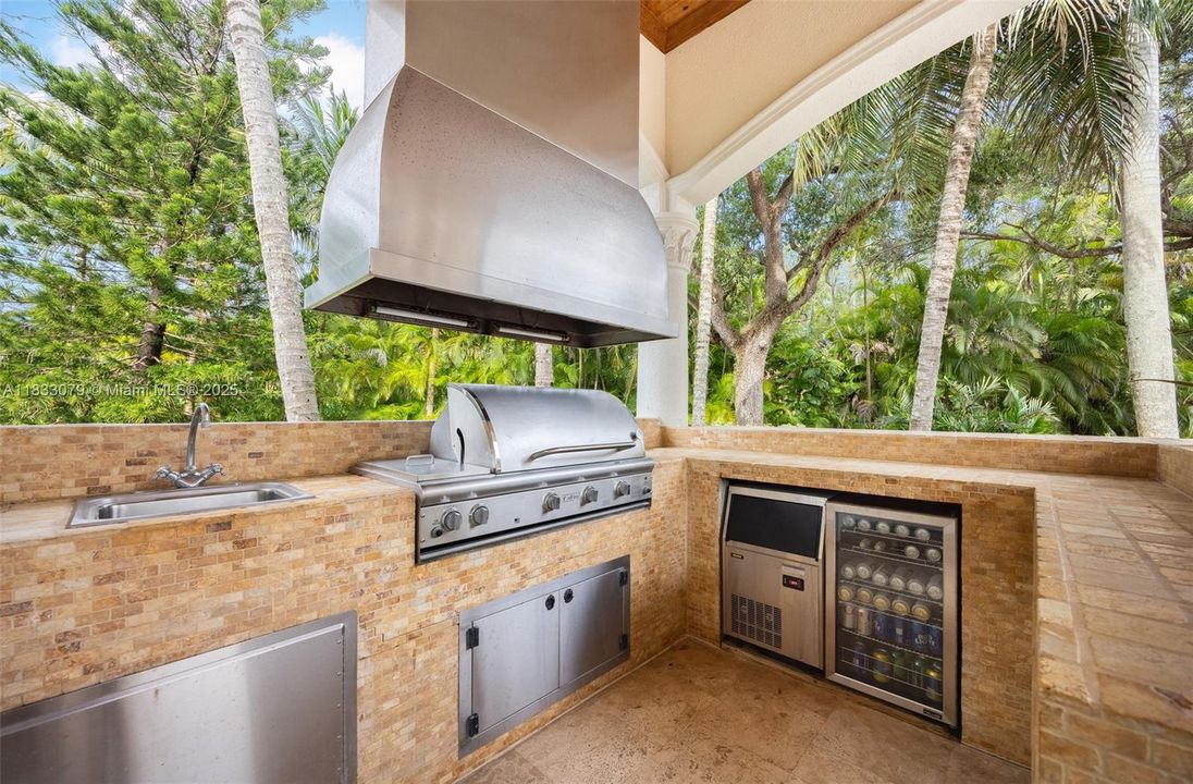 For Sale: $5,499,000 (7 beds, 6 baths, 9792 Square Feet)