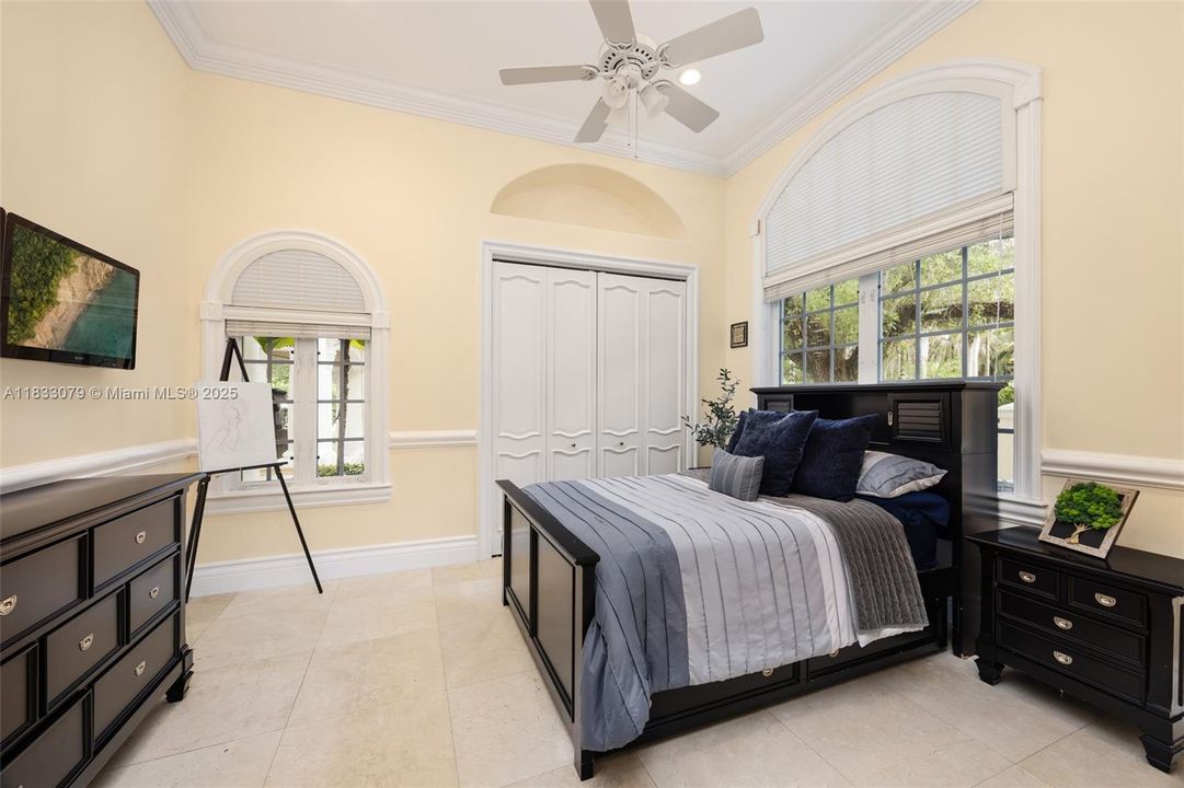 For Sale: $5,499,000 (7 beds, 6 baths, 9792 Square Feet)