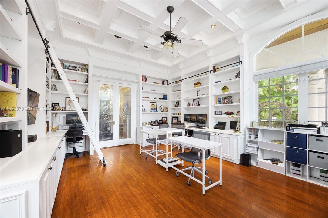 For Sale: $5,499,000 (7 beds, 6 baths, 9792 Square Feet)