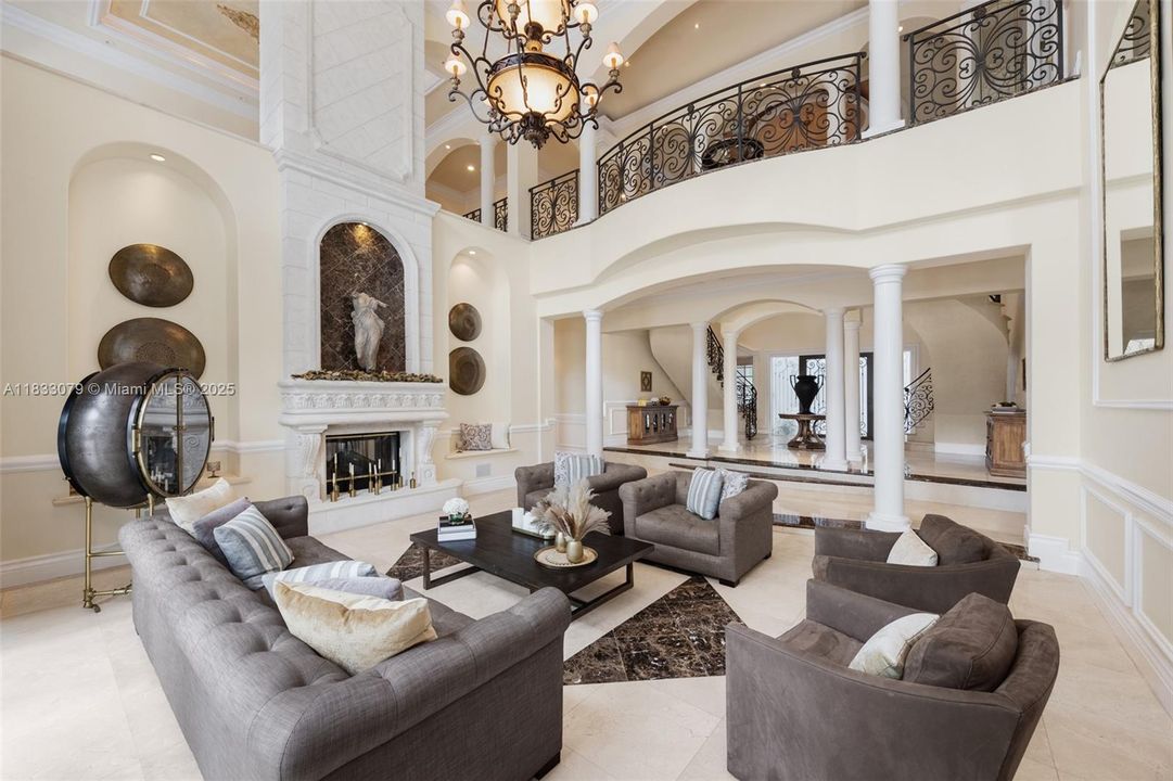 For Sale: $5,499,000 (7 beds, 6 baths, 9792 Square Feet)