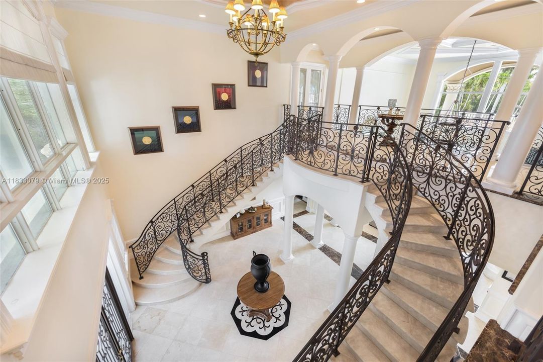 For Sale: $5,499,000 (7 beds, 6 baths, 9792 Square Feet)
