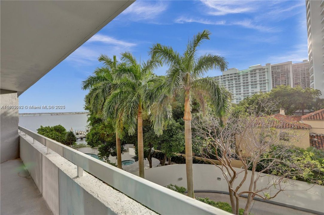 待售: $949,000 (3 贝兹, 2 浴室, 1732 平方英尺)