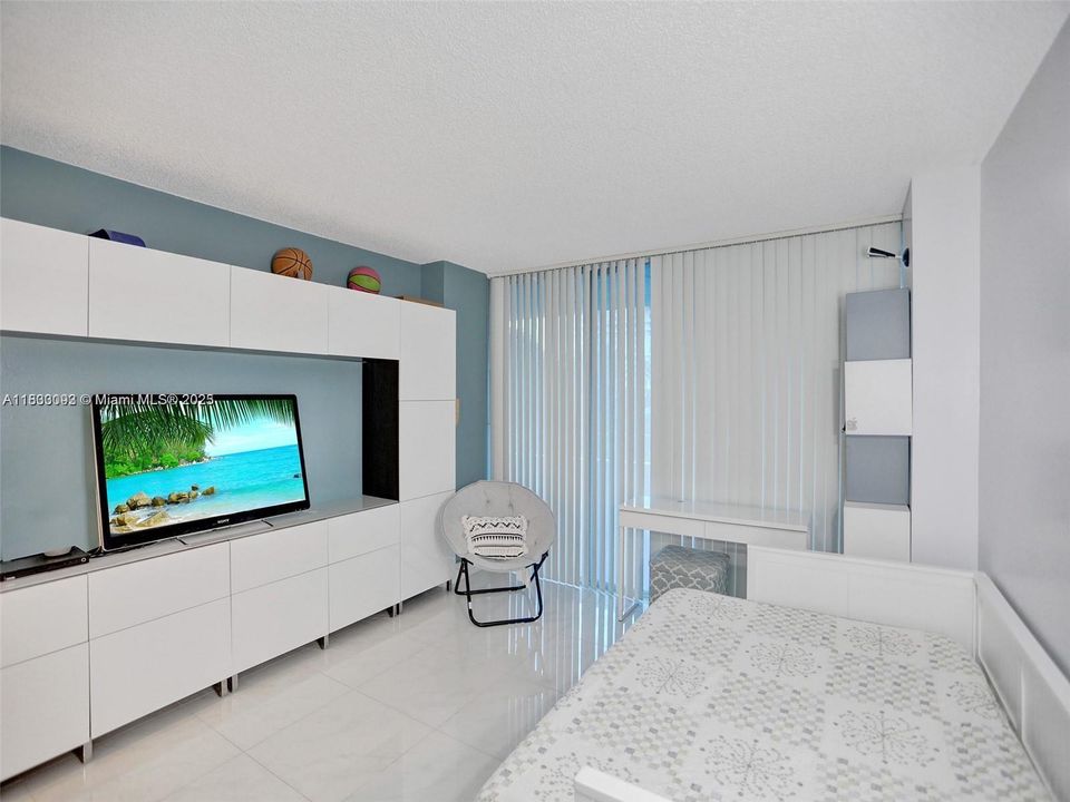 待售: $949,000 (3 贝兹, 2 浴室, 1732 平方英尺)