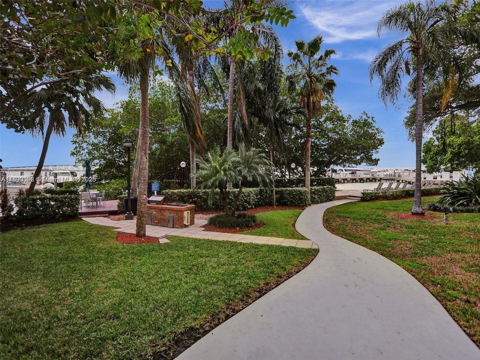 待售: $949,000 (3 贝兹, 2 浴室, 1732 平方英尺)