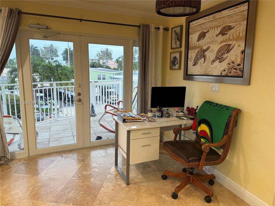 For Sale: $869,000 (3 beds, 2 baths, 1160 Square Feet)
