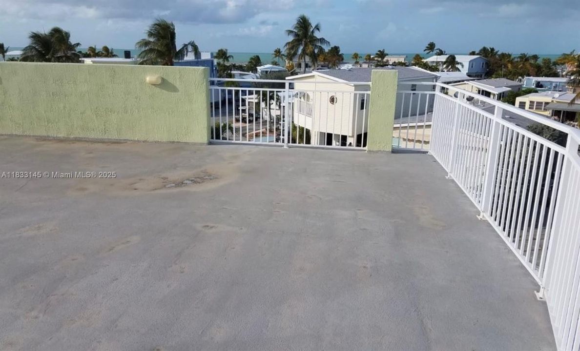 For Sale: $920,000 (3 beds, 2 baths, 1160 Square Feet)