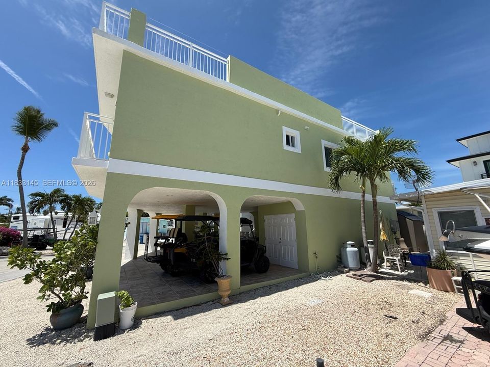 For Sale: $869,000 (3 beds, 2 baths, 1160 Square Feet)