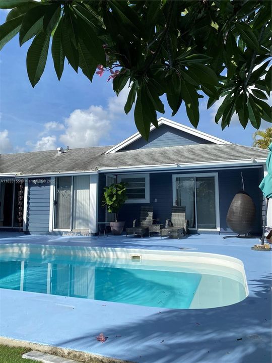 Active With Contract: $620,000 (3 beds, 3 baths, 1610 Square Feet)