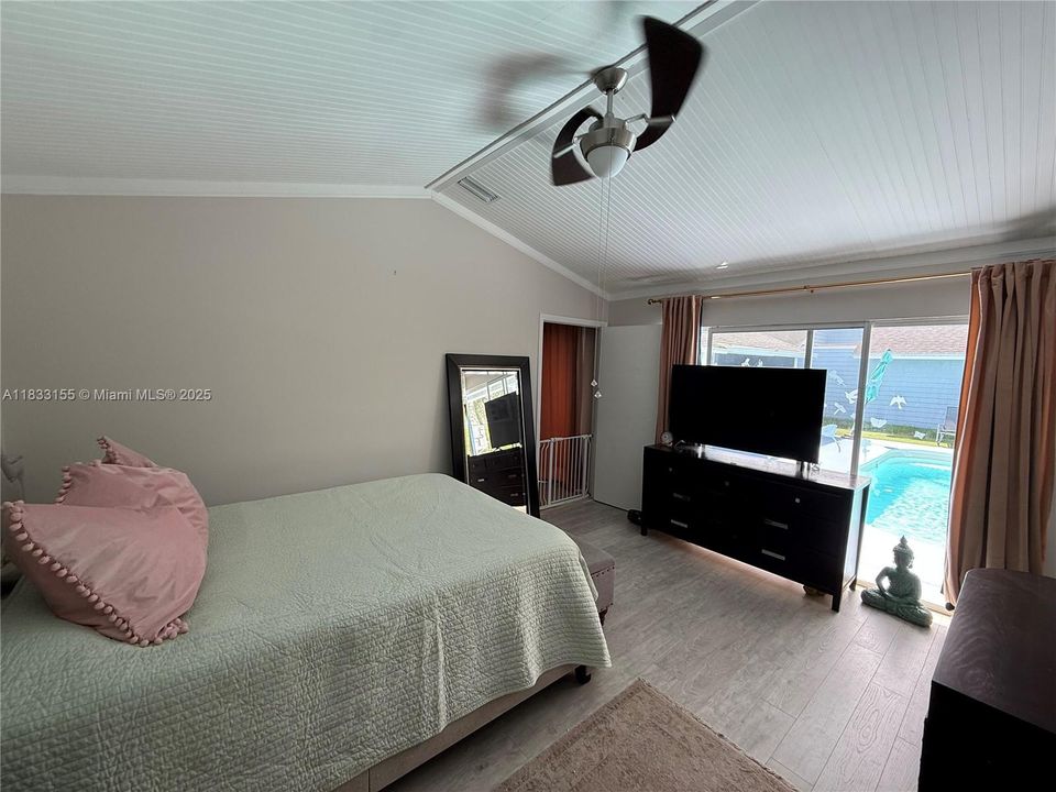 Active With Contract: $620,000 (3 beds, 3 baths, 1610 Square Feet)