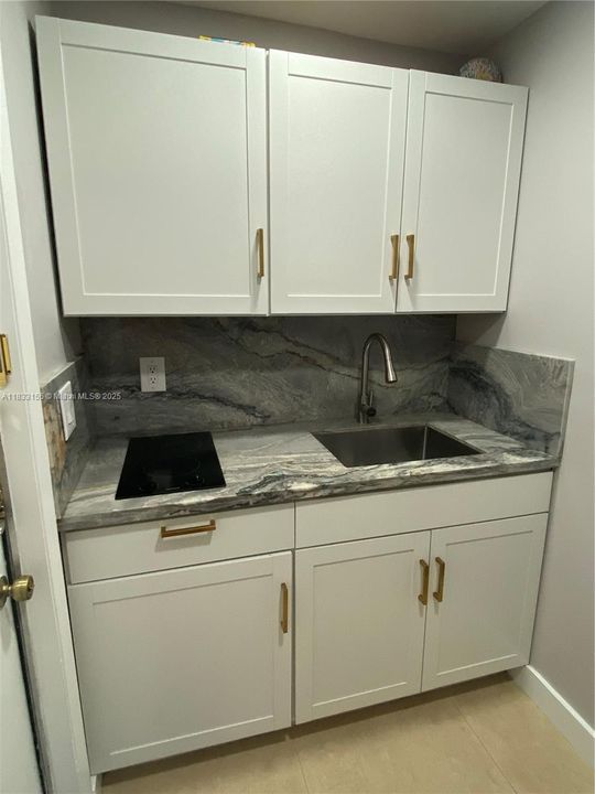 Active With Contract: $620,000 (3 beds, 3 baths, 1610 Square Feet)