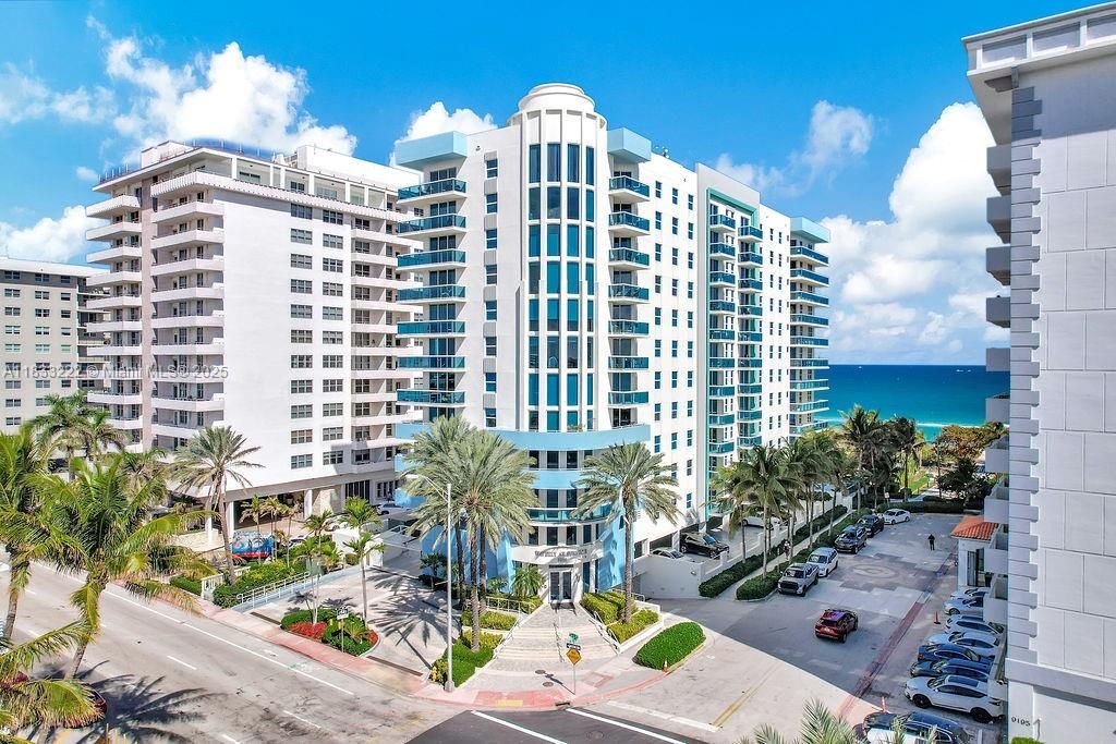 Recently Sold: $1,055,000 (3 beds, 2 baths, 1161 Square Feet)