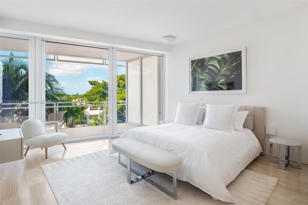 For Sale: $18,750,000 (4 beds, 5 baths, 4323 Square Feet)