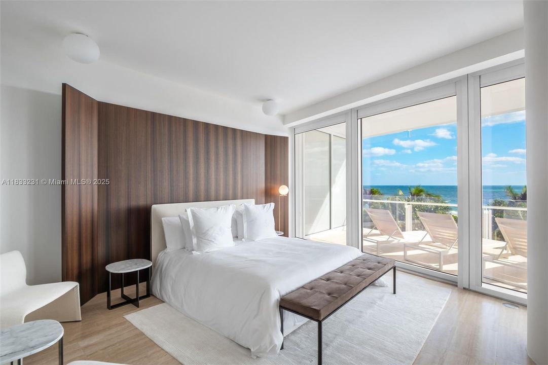 For Sale: $18,750,000 (4 beds, 5 baths, 4323 Square Feet)