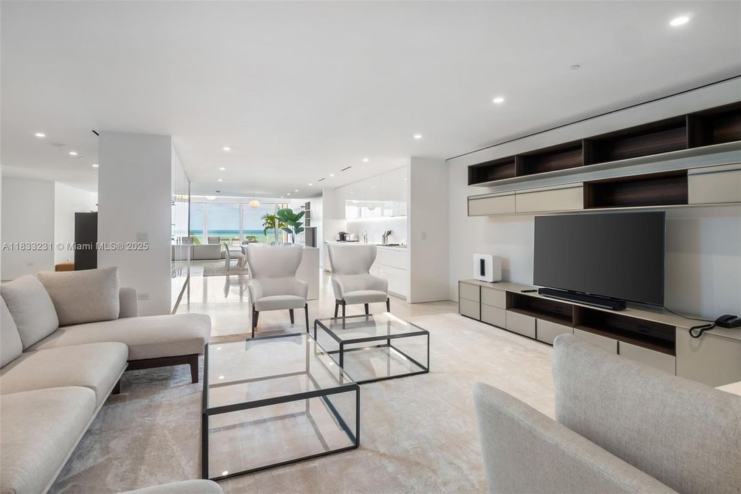 For Sale: $18,750,000 (4 beds, 5 baths, 4323 Square Feet)