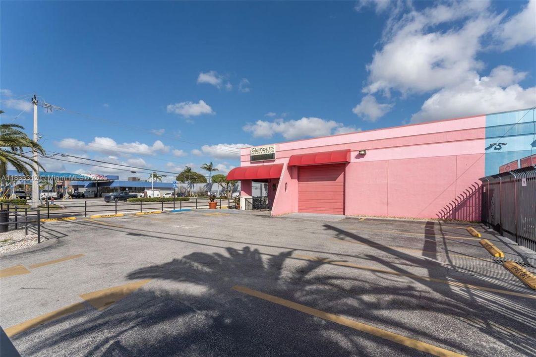 Recently Sold: $3,200,000 (0 beds, 0 baths, 0 Square Feet)