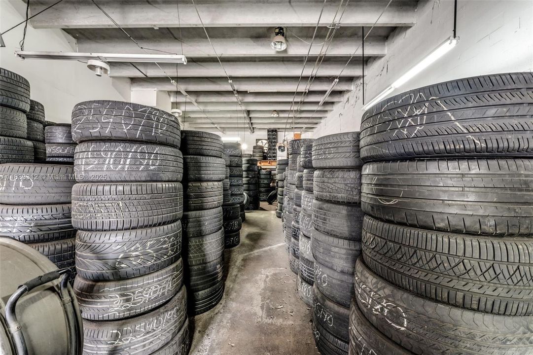 Recently Sold: $3,200,000 (0 beds, 0 baths, 0 Square Feet)