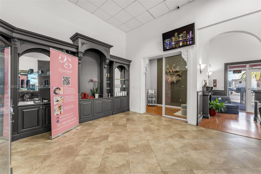 Recently Sold: $3,200,000 (0 beds, 0 baths, 0 Square Feet)