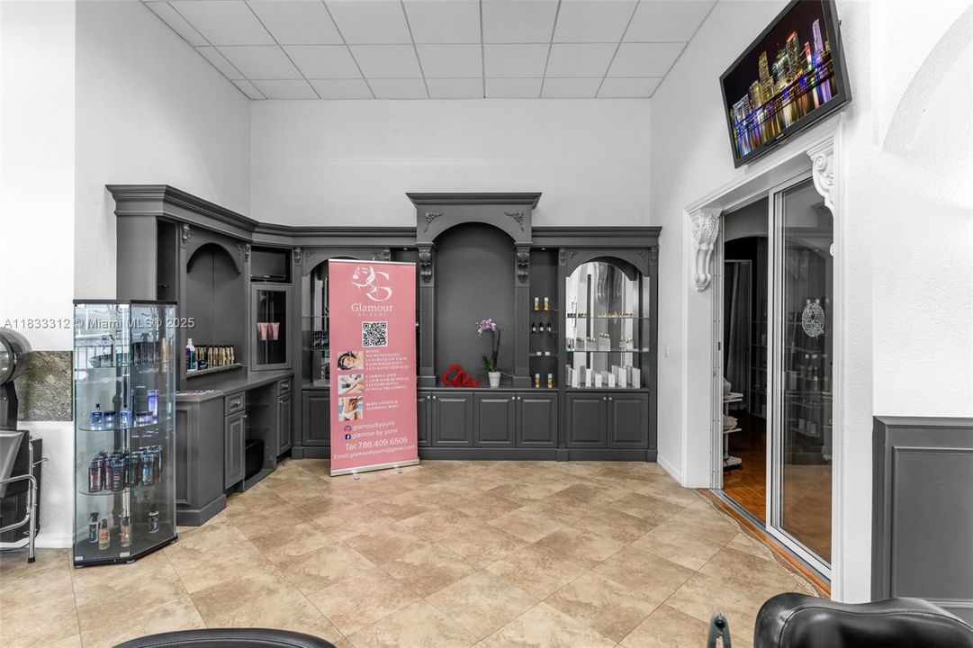 Recently Sold: $3,200,000 (0 beds, 0 baths, 0 Square Feet)