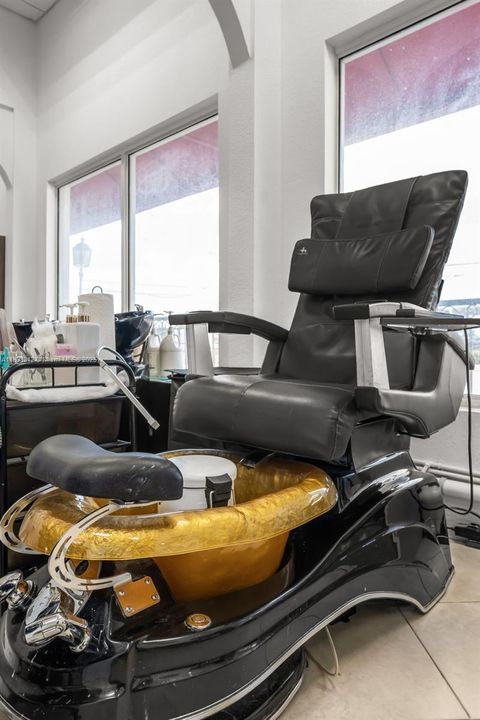 Recently Sold: $3,200,000 (0 beds, 0 baths, 0 Square Feet)