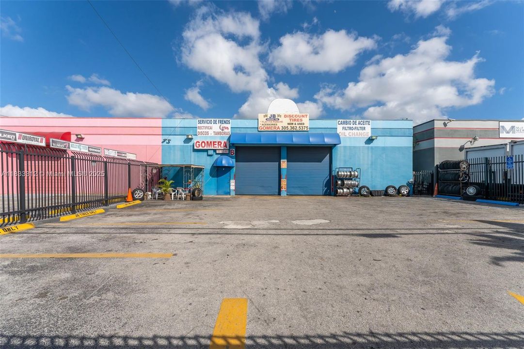 Recently Sold: $3,200,000 (0 beds, 0 baths, 0 Square Feet)