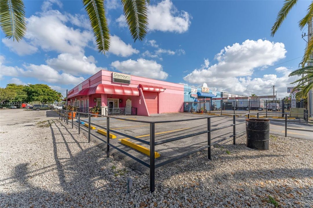 Recently Sold: $3,200,000 (0 beds, 0 baths, 0 Square Feet)