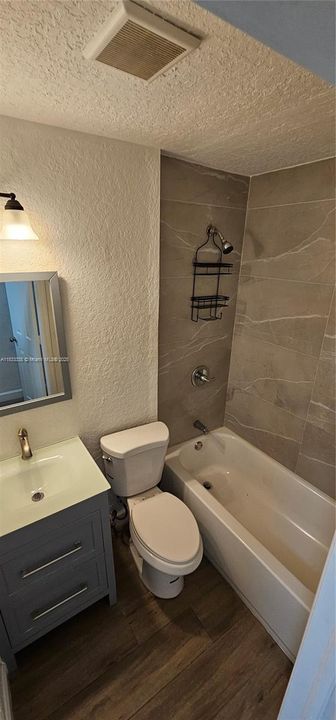 Recientemente alquilado: $2,500 (4 camas, 2 baños, 1446 Pies cuadrados)