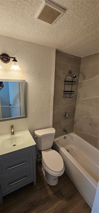 Recientemente alquilado: $2,500 (4 camas, 2 baños, 1446 Pies cuadrados)