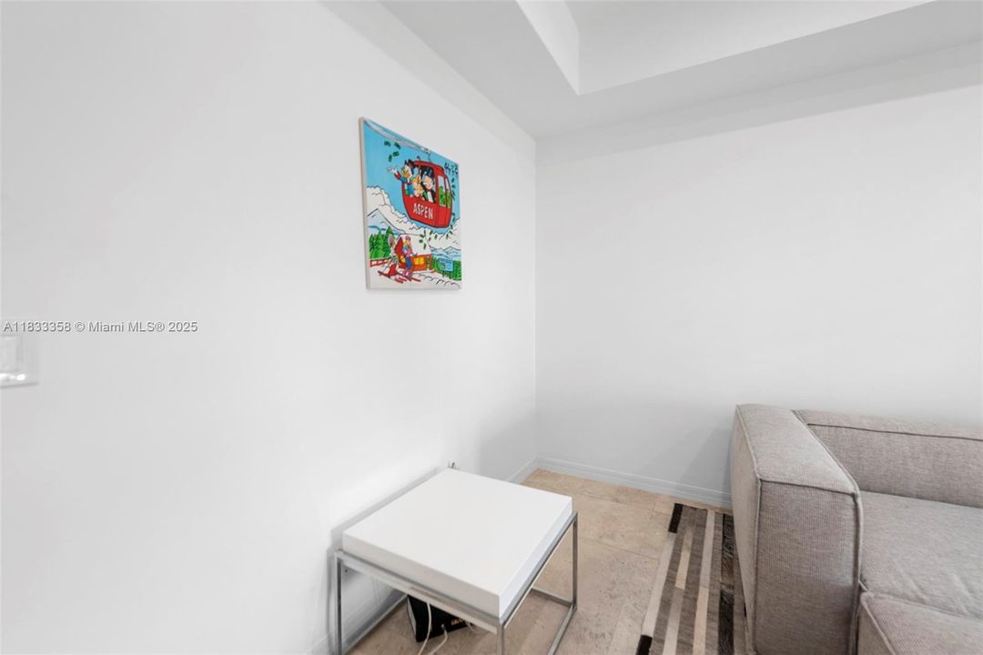 For Sale: $2,177,000 (3 beds, 3 baths, 2640 Square Feet)