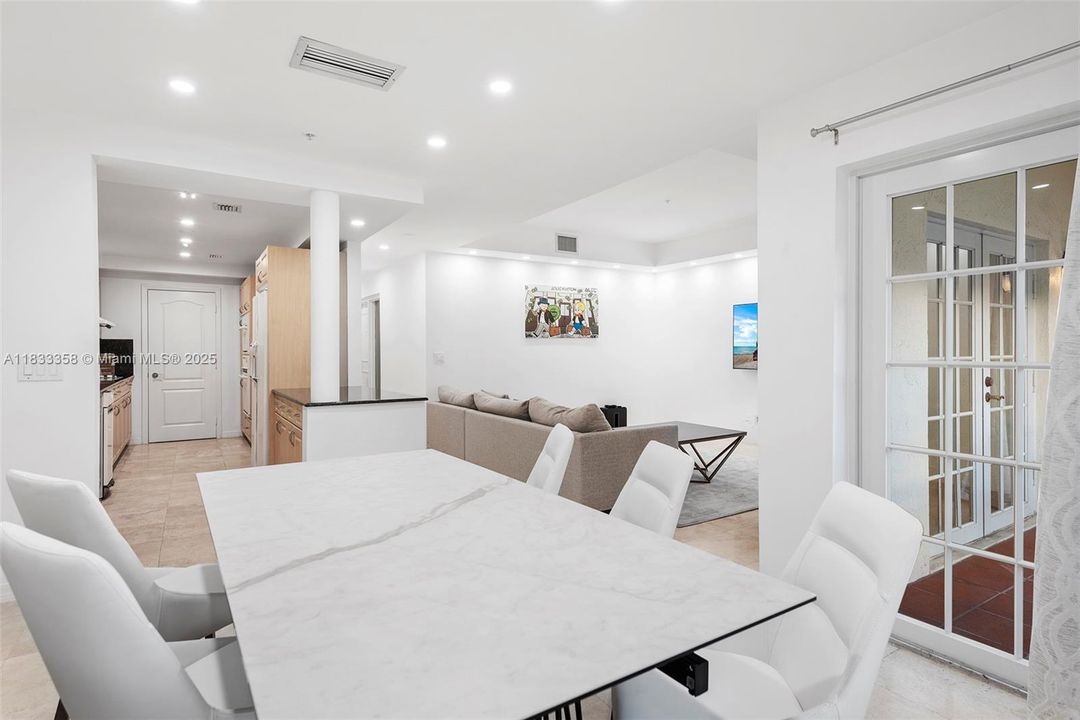 For Sale: $2,177,000 (3 beds, 3 baths, 2640 Square Feet)