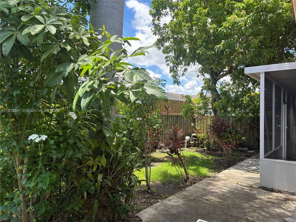 Недавно продано: $659,000 (3 спален, 2 ванн, 1711 Квадратных фут)