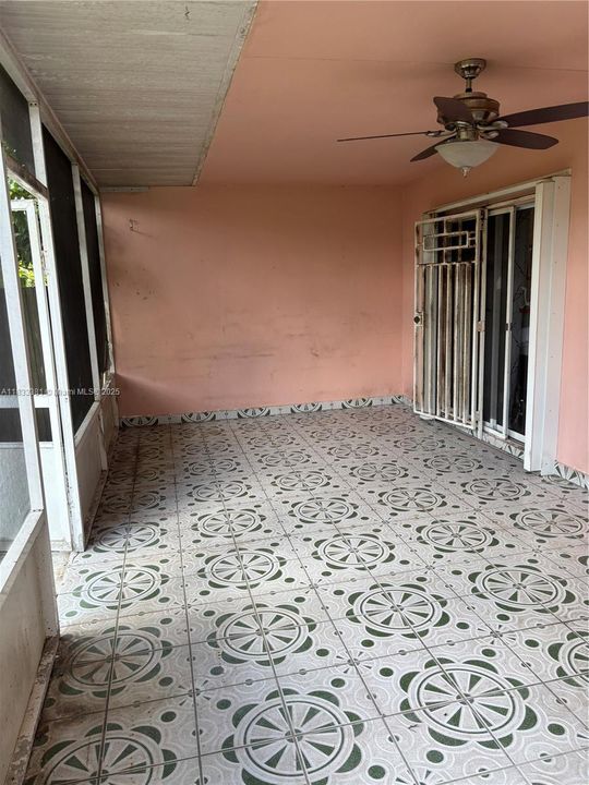 Недавно продано: $659,000 (3 спален, 2 ванн, 1711 Квадратных фут)