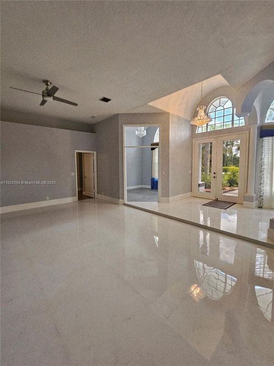 最近租的: $3,500 (3 贝兹, 2 浴室, 2165 平方英尺)