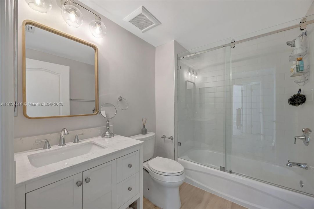 На продажу: $974,900 (4 спален, 2 ванн, 1864 Квадратных фут)