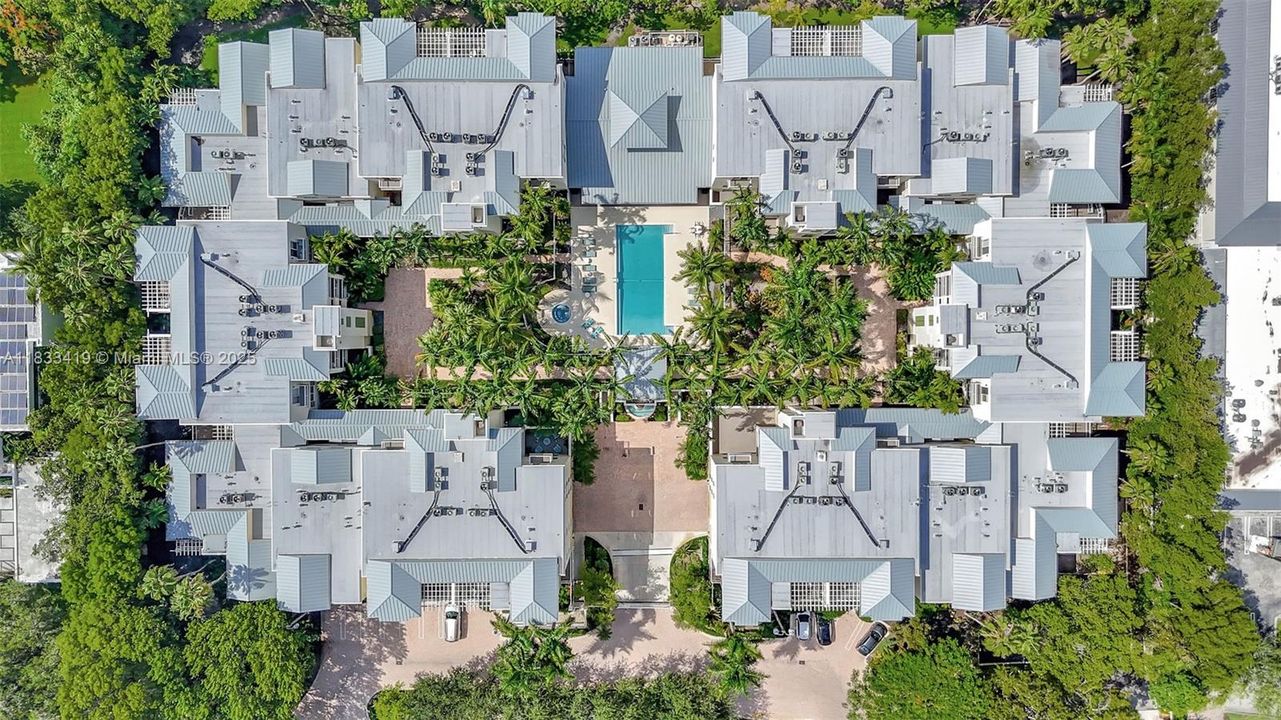 На продажу: $974,900 (4 спален, 2 ванн, 1864 Квадратных фут)